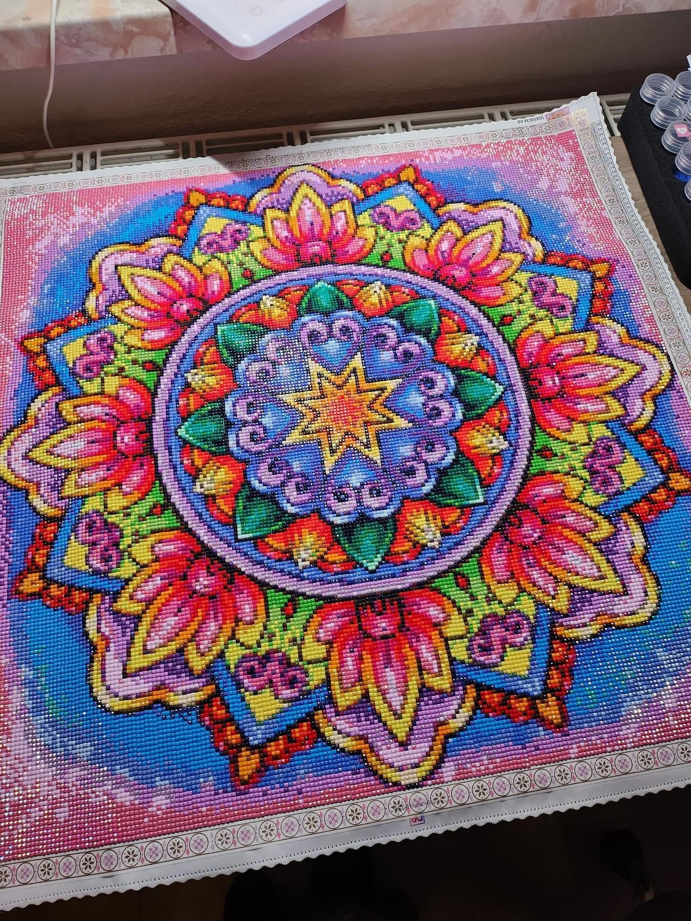 Buntes Mandala mit AB Farben